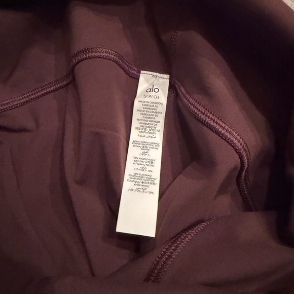 New with tags ALO yoga Softsculpt Foldover Flare Legging
- Espresso - Picture 7 of 9